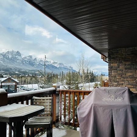 Canmore Mountain Retreat - Heated Pool & Hot-Tub Apartment Exterior photo